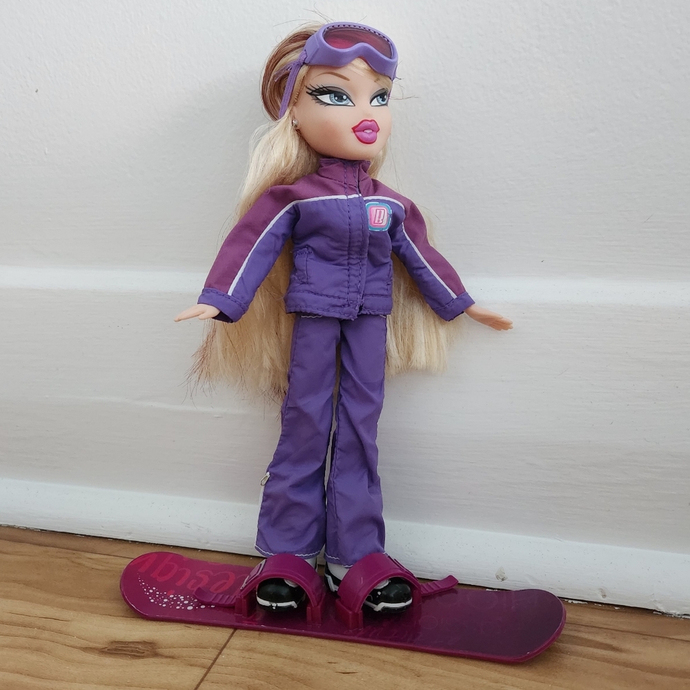 Bratz Play Sport Snowboarding Lillee - Picture 1 of 10